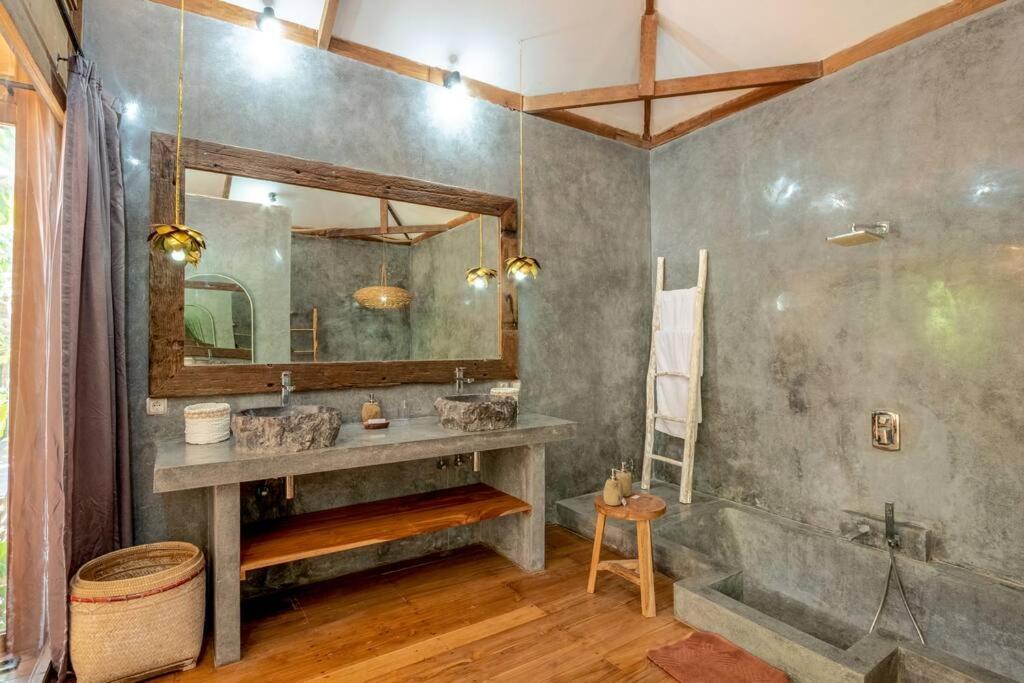 Secret River Villa - Luxury Villa 5 Bedrooms - Kerobokan - Canggu Exterior photo
