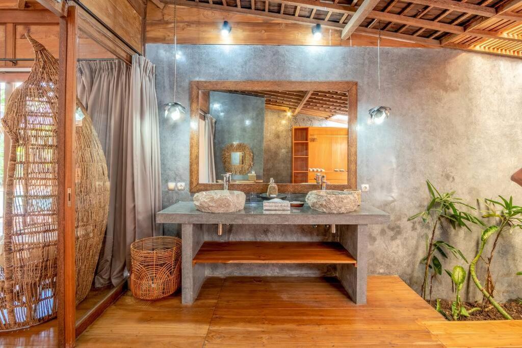 Secret River Villa - Luxury Villa 5 Bedrooms - Kerobokan - Canggu Exterior photo