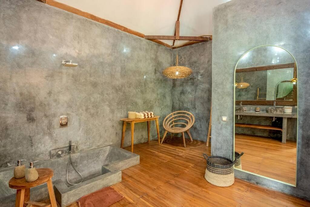 Secret River Villa - Luxury Villa 5 Bedrooms - Kerobokan - Canggu Exterior photo