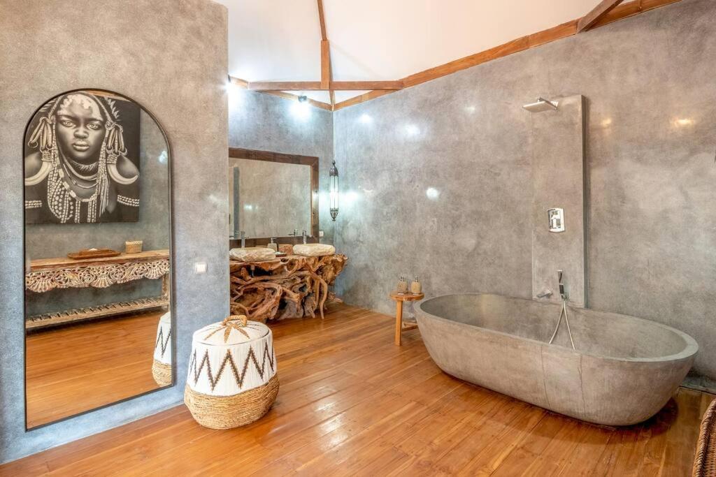 Secret River Villa - Luxury Villa 5 Bedrooms - Kerobokan - Canggu Exterior photo